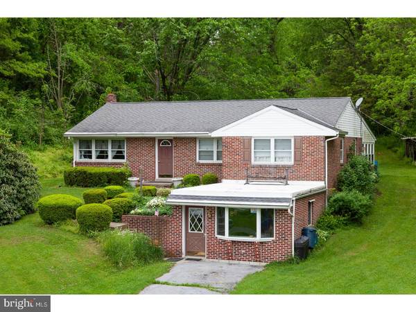 18 TULPEHOCKEN FORGE RD, Robesonia, PA 19551