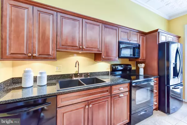 Alexandria, VA 22314,520 COLECROFT CT