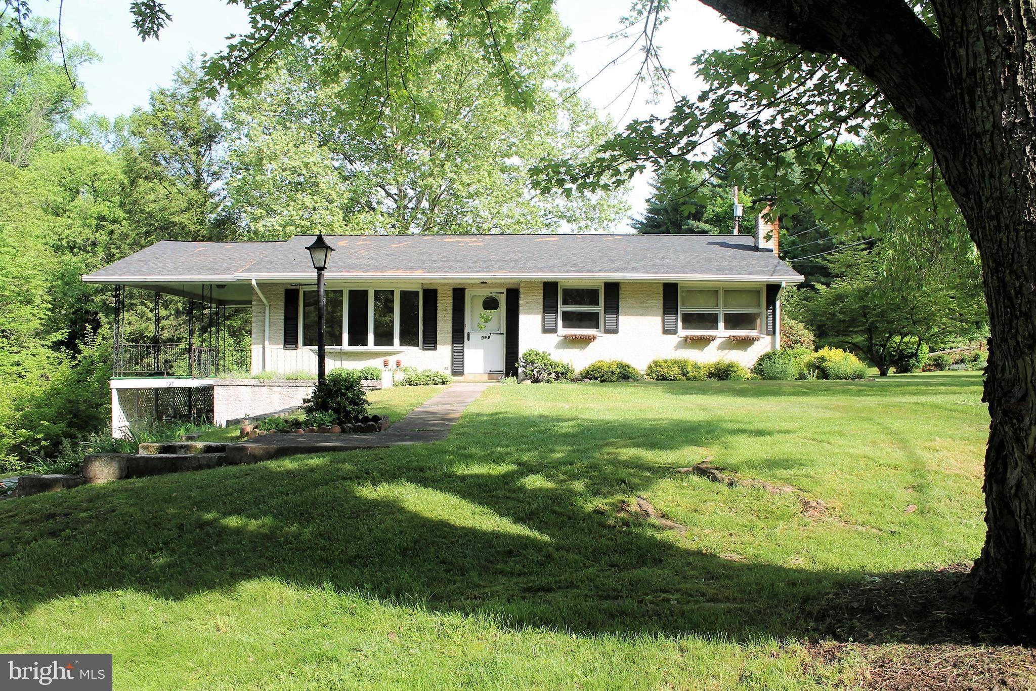 999 SUNNYSIDE RD, Hummelstown, PA 17036