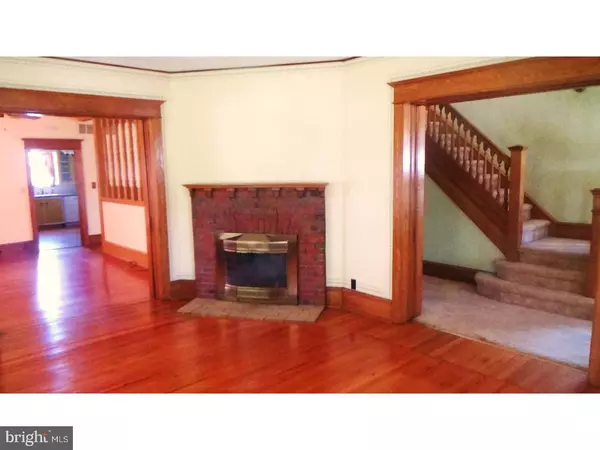 Elmer, NJ 08318,412 N MAIN ST