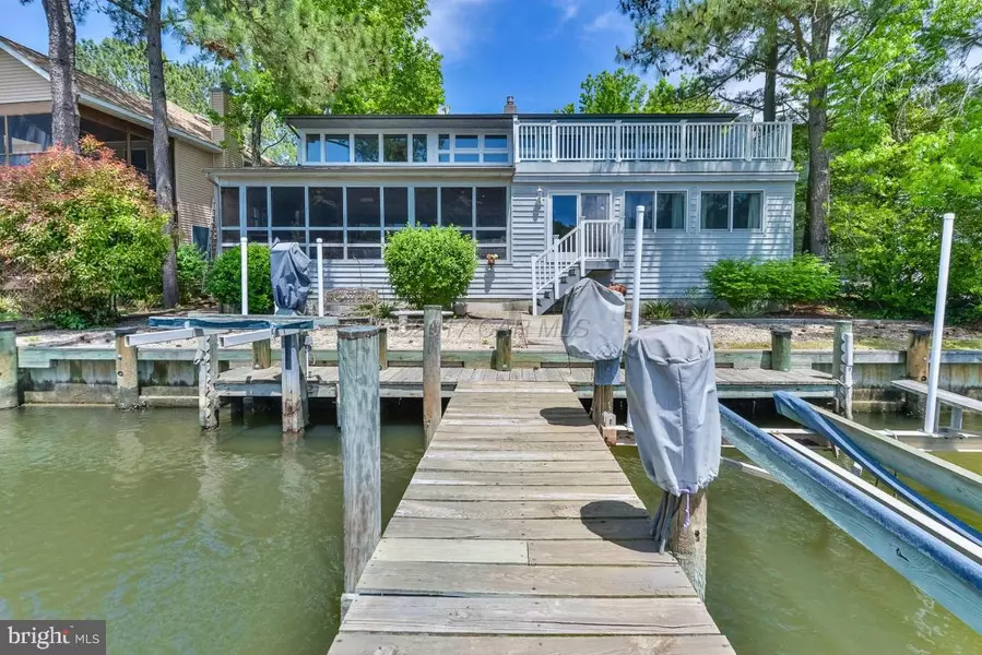 10 BEACH CT, Ocean Pines, MD 21811