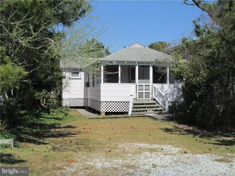 3 E HOUSTON ST E, Fenwick Island, DE 19944