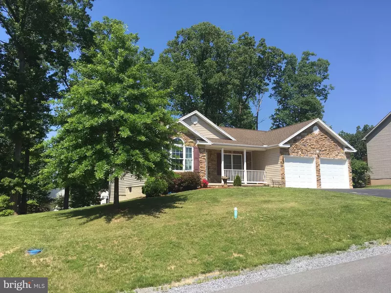 30 CANOE CT, Inwood, WV 25428