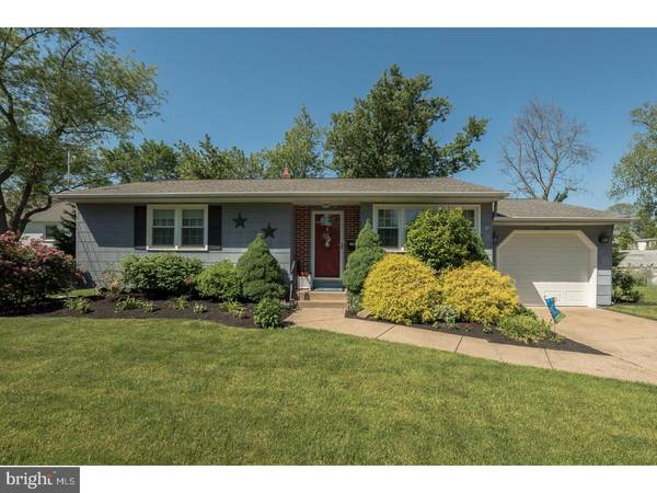 42 OAK AVE, Evesham Twp, NJ 08053