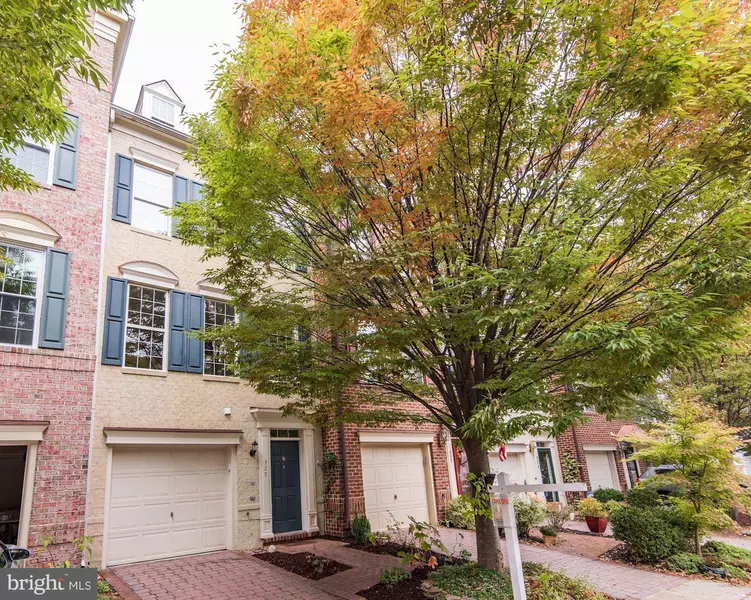 329 HELMUTH LN, Alexandria, VA 22304