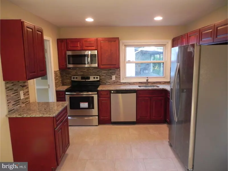 75 SOUTHAMPTON DR, Willingboro, NJ 08046