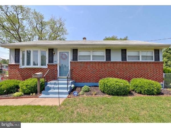 301 FERN LN, Edgewater Park, NJ 08010