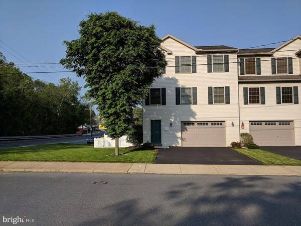 2 LIME ST, Ephrata, PA 17522