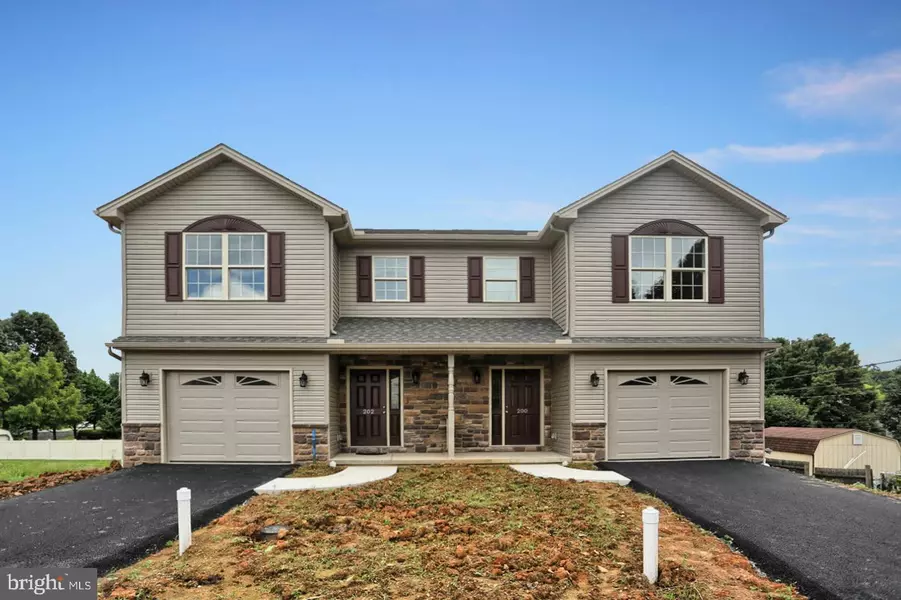 202 WESTHAFER COURT, Mechanicsburg, PA 17055