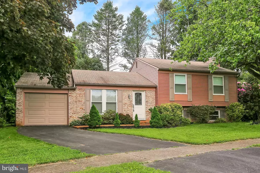 7 REDWOOD CT, Camp Hill, PA 17011