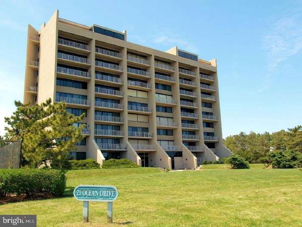 21 OCEAN DR #101, Rehoboth Beach, DE 19717