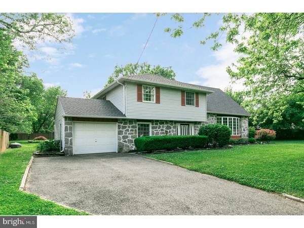 3 GREENBRIAR LN, Cinnaminson, NJ 08077