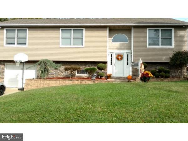 20 BARCLAY DR, Turnersville, NJ 08012