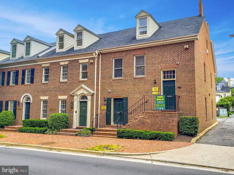 109 HENRY ST N, Alexandria, VA 22314