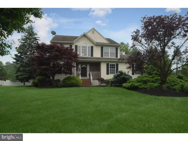 1 SARA DR, Robbinsville, NJ 08691