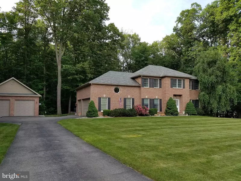 3019 LEXUS DR, Spring Grove, PA 17362