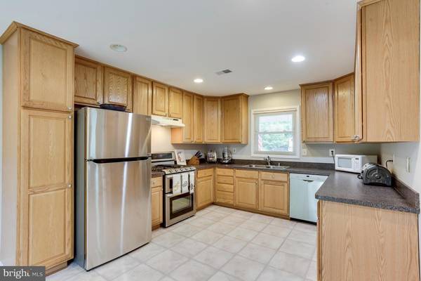 Springfield, VA 22153,8809 SKYRON PL