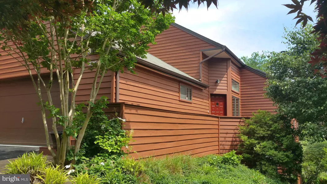 2136 SOUTH BAY LN, Reston, VA 20191