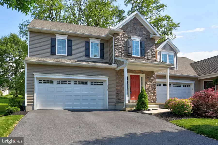 112 HAWTHORNE CIR, Lancaster, PA 17602