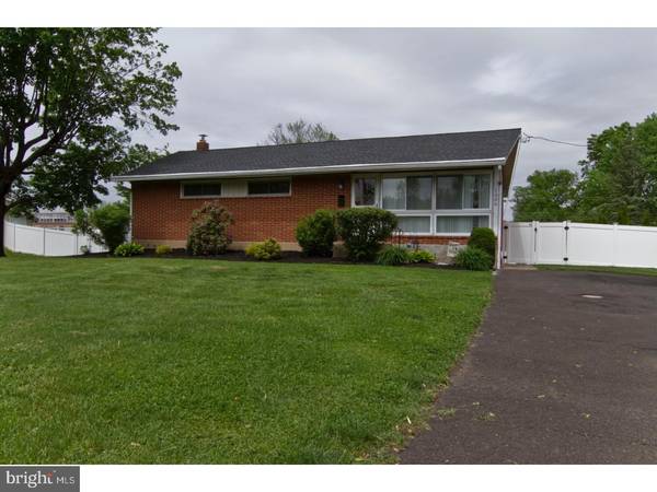 1609 W COUNTY LINE RD, Hatboro, PA 19040