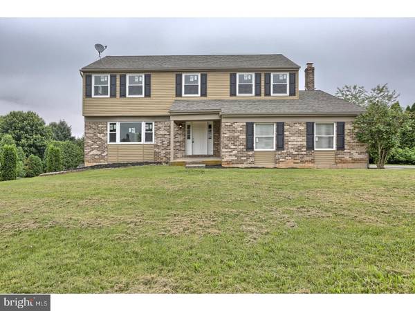 511 WALNUT TREE DR, Blandon, PA 19510