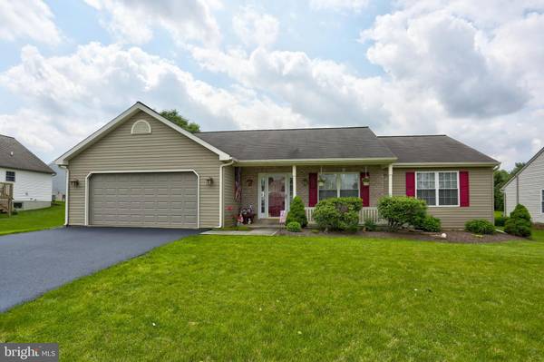 1134 WILLOW CREEK DR, Mount Joy, PA 17552