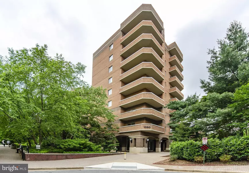 1050 STUART ST #601, Arlington, VA 22201