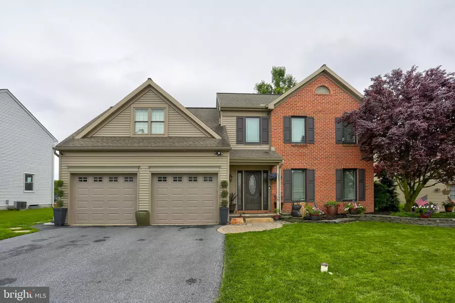 38 DUFFIELD DR, Lititz, PA 17543