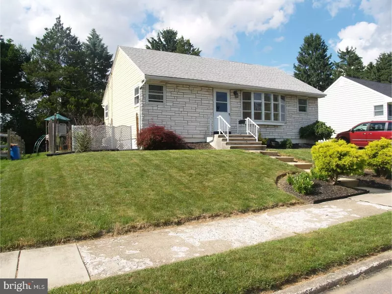 1554 CRESTWOOD RD, Bethlehem, PA 18018