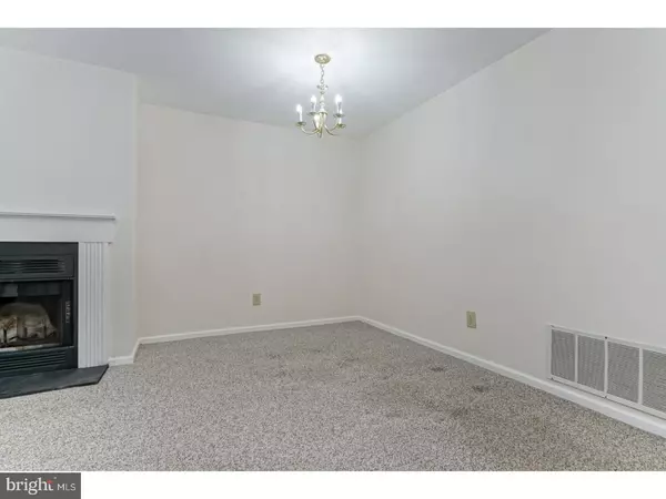 Clementon, NJ 08021,1602 HUNTINGDON MEWS