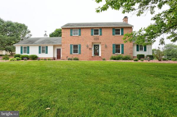 501 RANDOLPH DR, Lititz, PA 17543