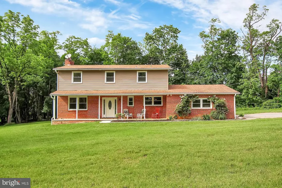 2755 TROUT RUN RD, York, PA 17406