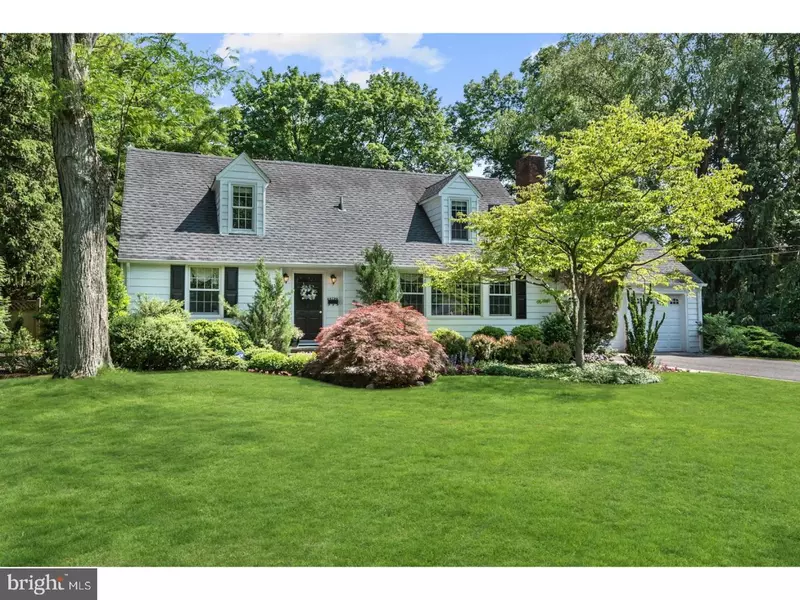 10 W SPRUCE AVE, Moorestown, NJ 08057