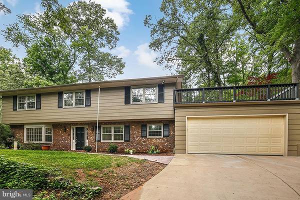 1612 SHERWOOD HALL LN, Alexandria, VA 22306