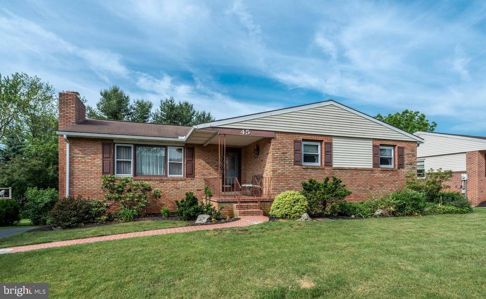 45 SCENIC DR, Denver, PA 17517