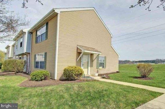 81 LEXTON DR, York, PA 17404