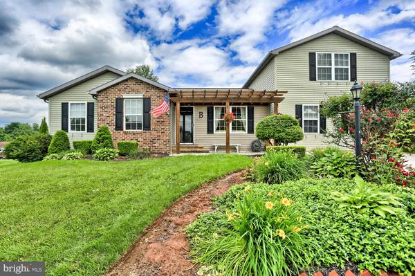 41 BUGLER DR, New Oxford, PA 17350