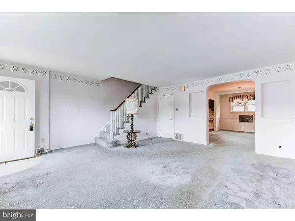 Philadelphia, PA 19135,7126 ERDRICK ST