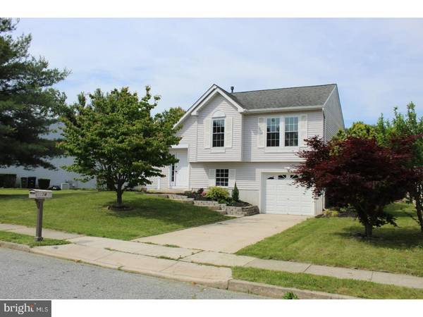 74 LOMOND RD, Williamstown, NJ 08094