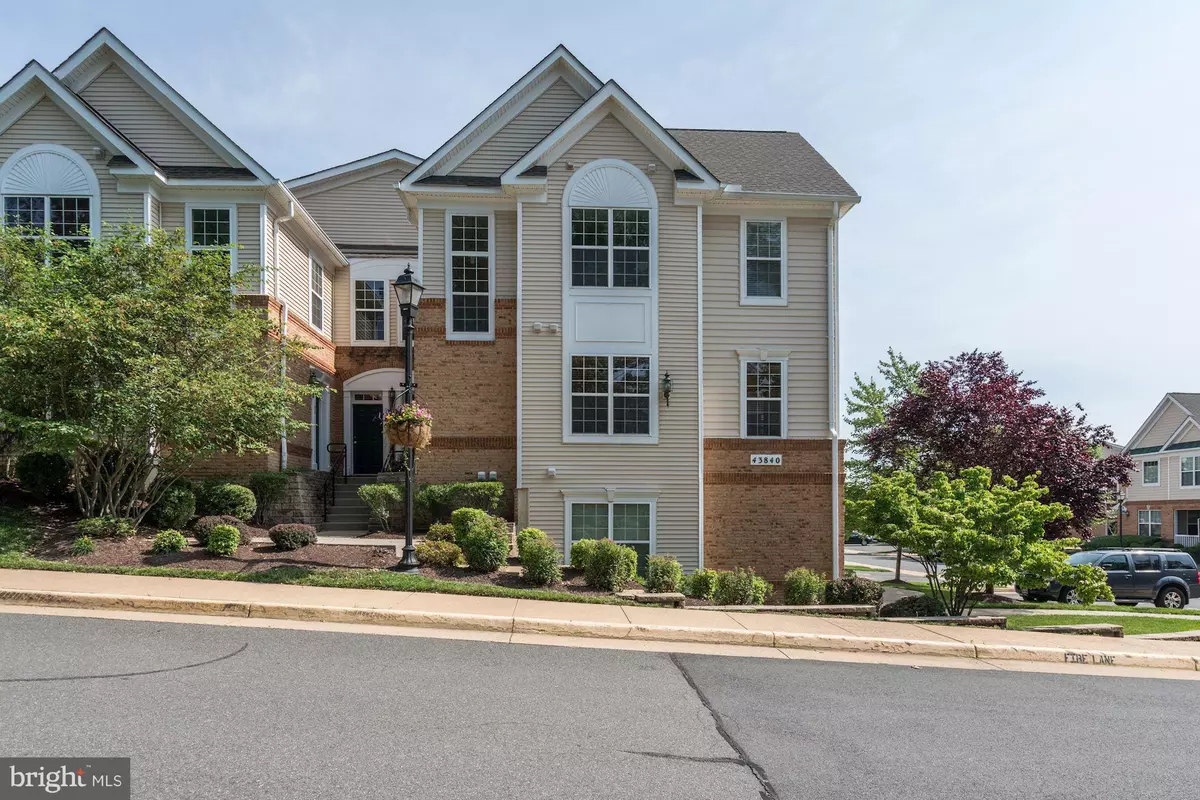 Ashburn, VA 20147,43840 HICKORY CORNER TER #102