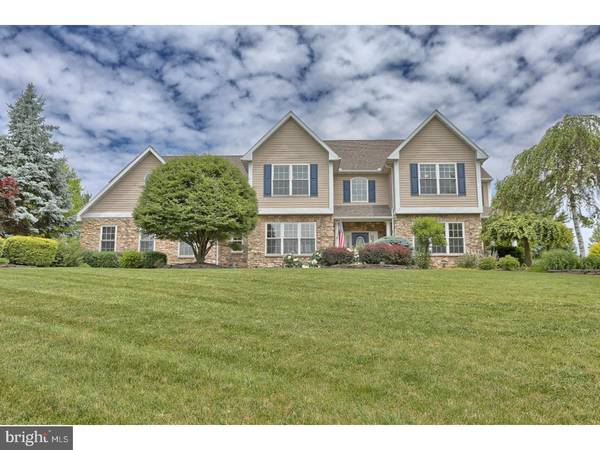 12 AUGUSTA LN, Fleetwood, PA 19522