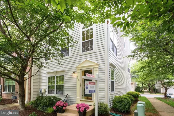 5457 PATUXENT KNOLL PL, Alexandria, VA 22312