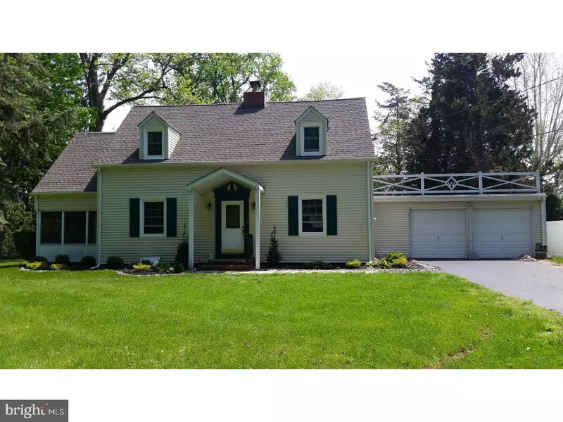 1 SPRUCE AVE, Bordentown, NJ 08505