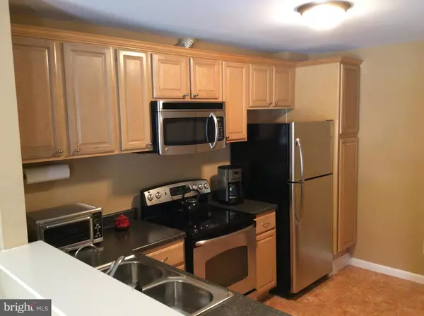 Alexandria, VA 22309,3824 EL CAMINO PL #21