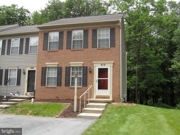 610 ROCKWOOD DR, Elizabethtown, PA 17022