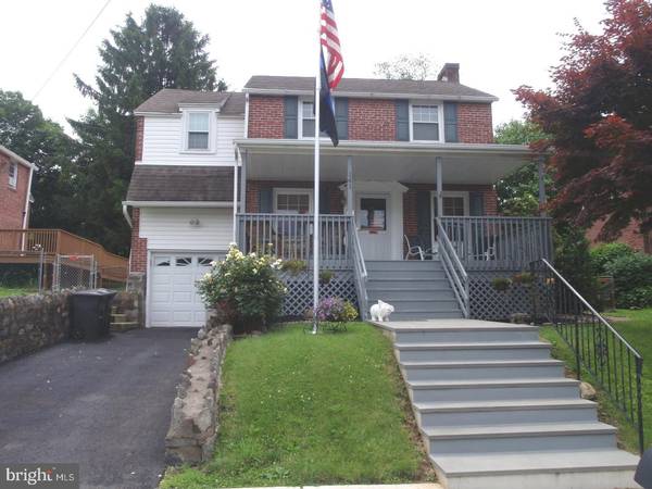 141 MAPLEWOOD AVE, Upper Darby, PA 19082