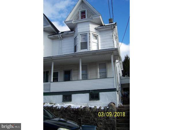 324 ARLINGTON ST, Tamaqua, PA 18252