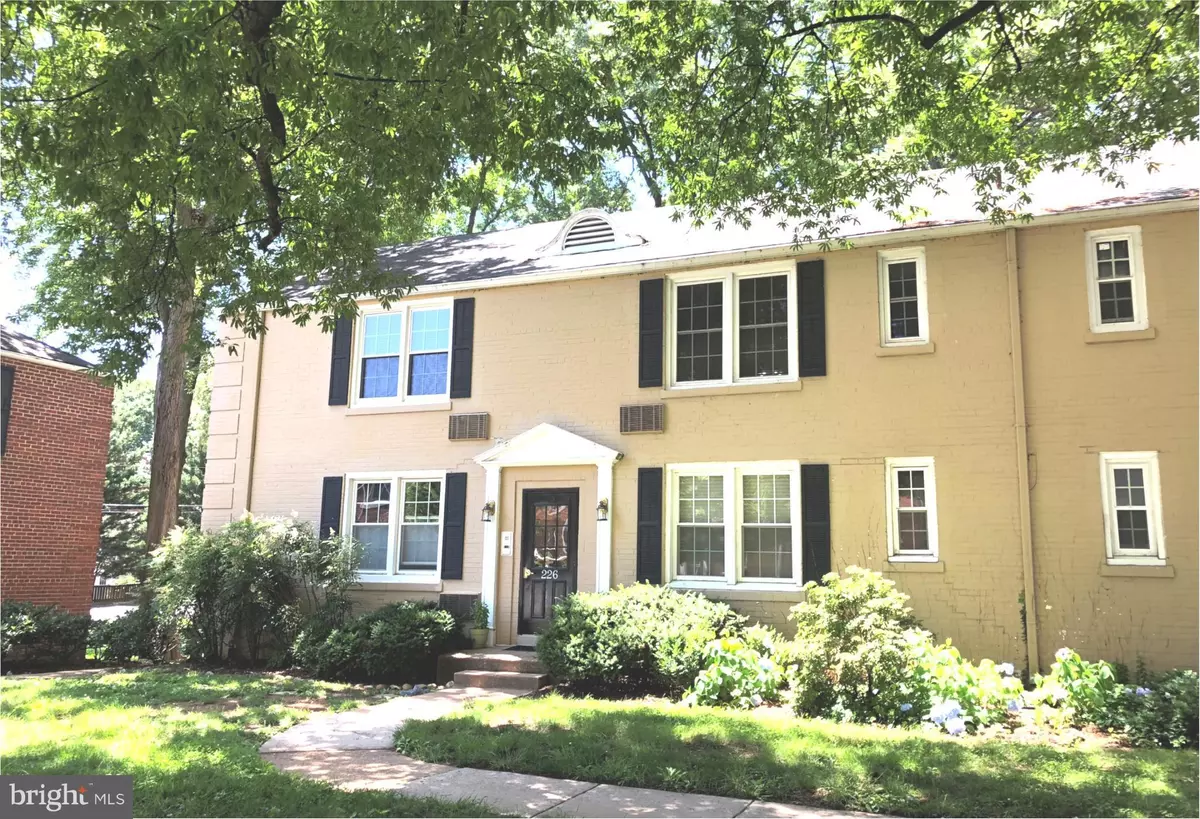 Arlington, VA 22203,226 THOMAS ST #226-3