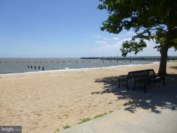 Colonial Beach, VA 22443,103 IRVING AVE #203