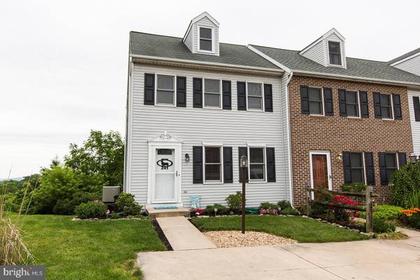 241 HEATHERWOOD DR, Ephrata, PA 17522